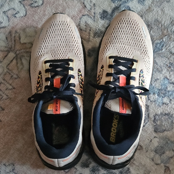 Brooks Limited Edition Adrenaline GTS 22 Ginger, Leopard Running Shoes Size 11.5 - Picture 1 of 10